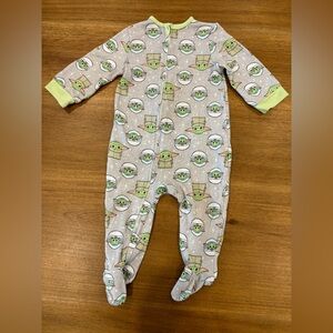 Star Wars Baby Yoda baby footie pajamas 6-9 months